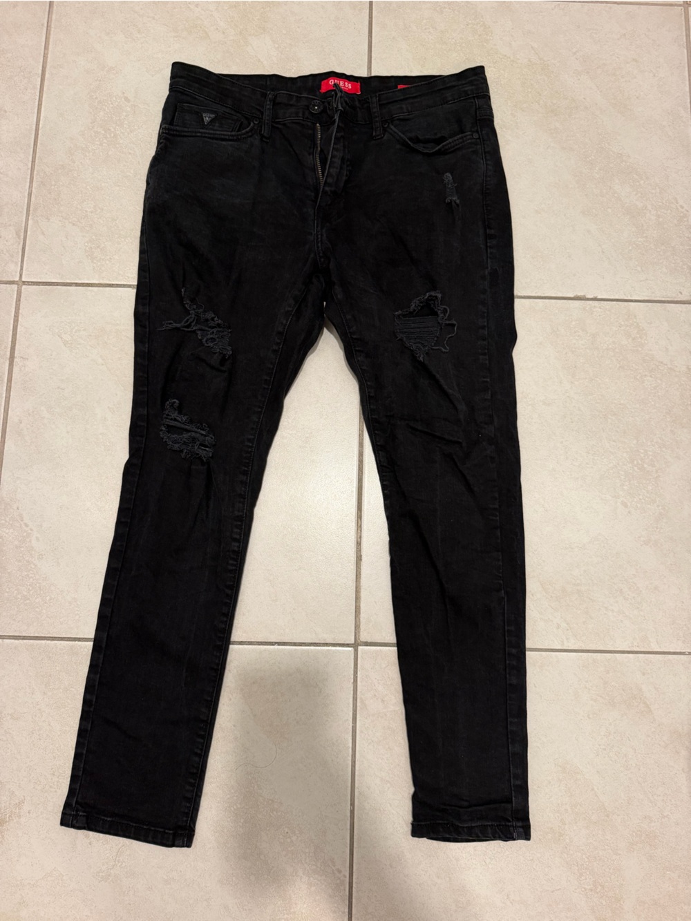 Guess Black Skinny Men’s Jeans with Distressed Detail